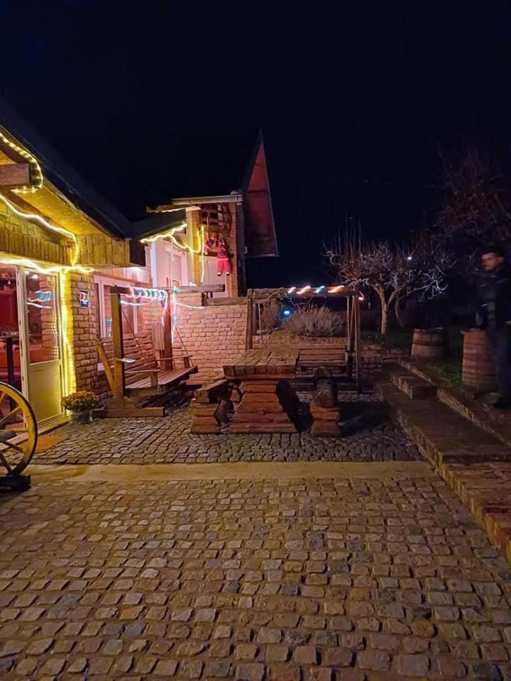 Matanovi Dvori Villa Slavonski Brod Exterior foto